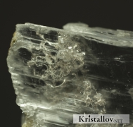 Самородное серебро и кальцит в гипсе.