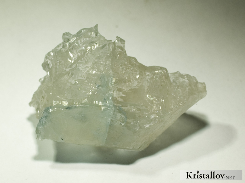 Растворенный кристалл топаза