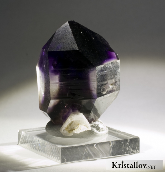 Секториальный кристалл кварца